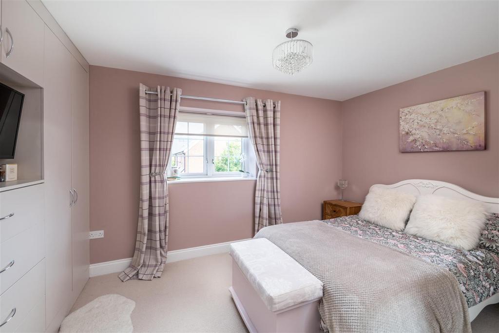 297 Court Lodge Road internals.jpg