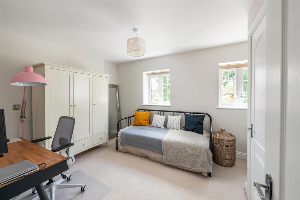 297 Court Lodge Road internals-6.jpg