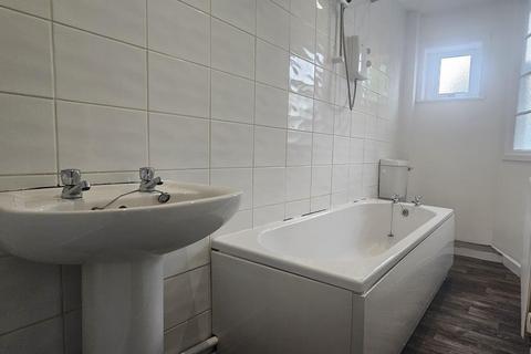 12 Earle Street, Ashton-under-lyne, OL7 0EL