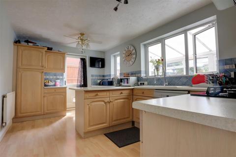 4 bedroom detached house for sale, Minsmere Drive, Clacton-On-Sea CO16