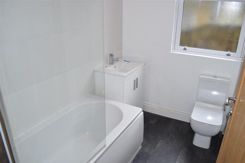 2 bedroom flat to rent, Oakleigh Road North, Whetstone, London