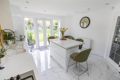 23 Clarendon Close, Corby, NN18 8DQ