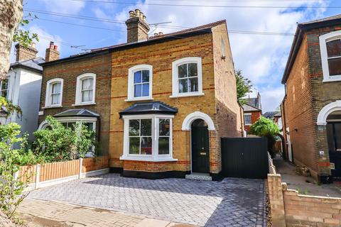 4 bedroom semi-detached house for sale, Cambridge Road, Southend-on-Sea SS1