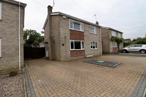 3 bedroom detached house for sale, Orchard Drive, Middleton On The Wolds