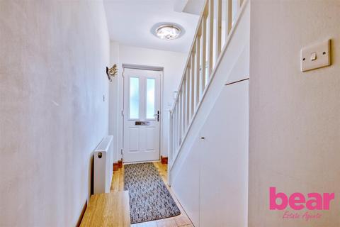 4 bedroom semi-detached house for sale, Briarwood Drive, Leigh-on-Sea SS9