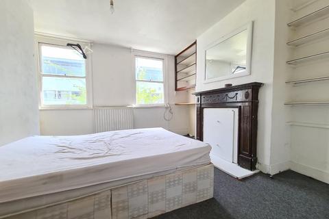 2 bedroom flat to rent, Roman Road, London E2