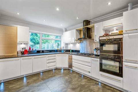 5 Claverdon Drive, Little Aston, Sutton Coldfield, B74 3AH