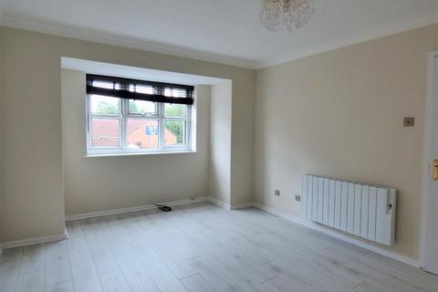 2 bedroom flat to rent, Trinity Court, Beverley, East Yorkshire, HU17 0EB