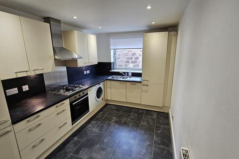 2 bedroom flat to rent, Eldon Street, Greenock PA16