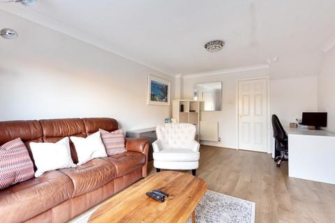 2 bedroom end of terrace house to rent, Collins Close, Knightwood Park, Chandler's Ford