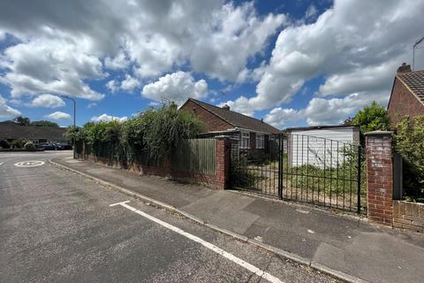 3 bedroom semi-detached bungalow for sale, Grasmere Road, Kennington, Ashford TN24