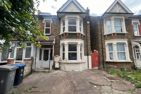 5 bedroom semi-detached house to rent, Ranelagh Road, Wembley