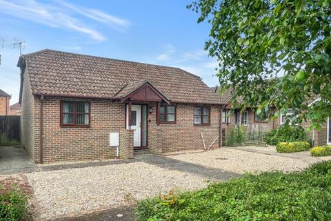 2 bedroom detached bungalow for sale, Bramley Gardens, Ashford TN23