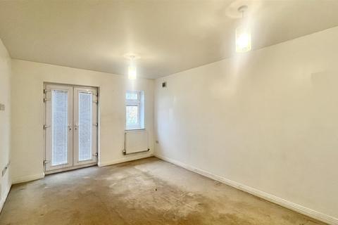 2 bedroom apartment for sale, Marsh Court, Hayes UB4