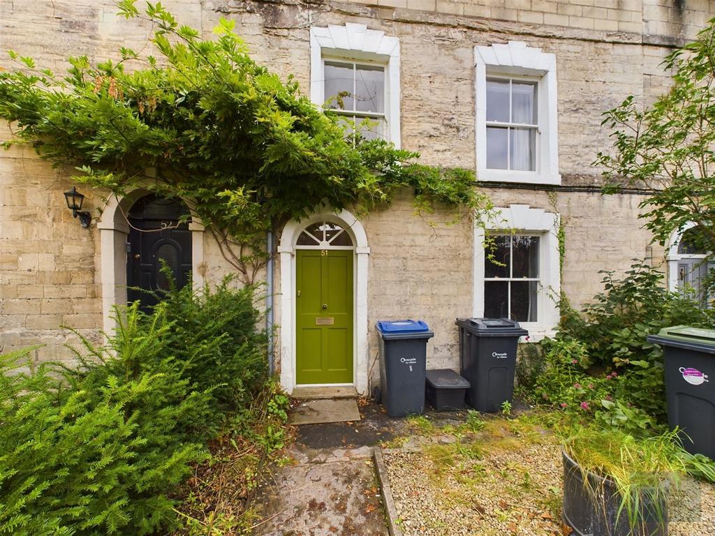 Newtown, Trowbridge BA14 2 bed terraced house to rent £1,100 pcm (£