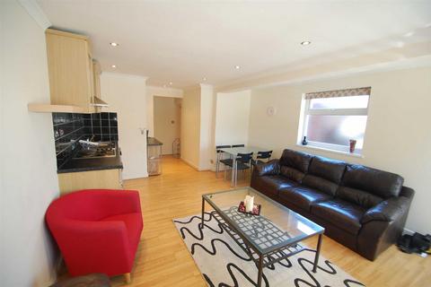 1 bedroom duplex to rent, Woodford Road, Bramhall