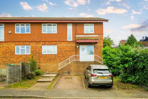 4 bedroom semi-detached house for sale, Gurney Close, Walthamstow