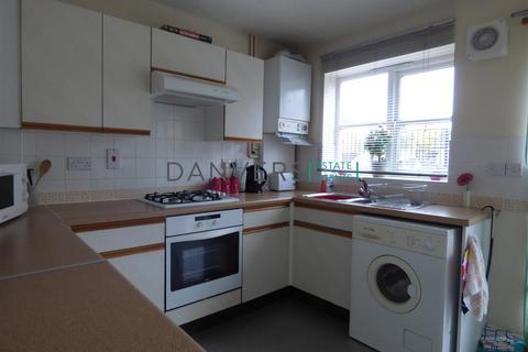 2 bedroom townhouse to rent, Havelock Street, Leicester LE2