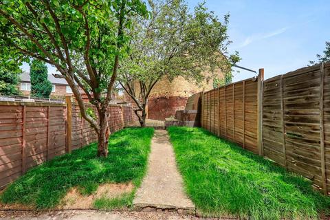 3 bedroom house for sale, Perry Rise, London