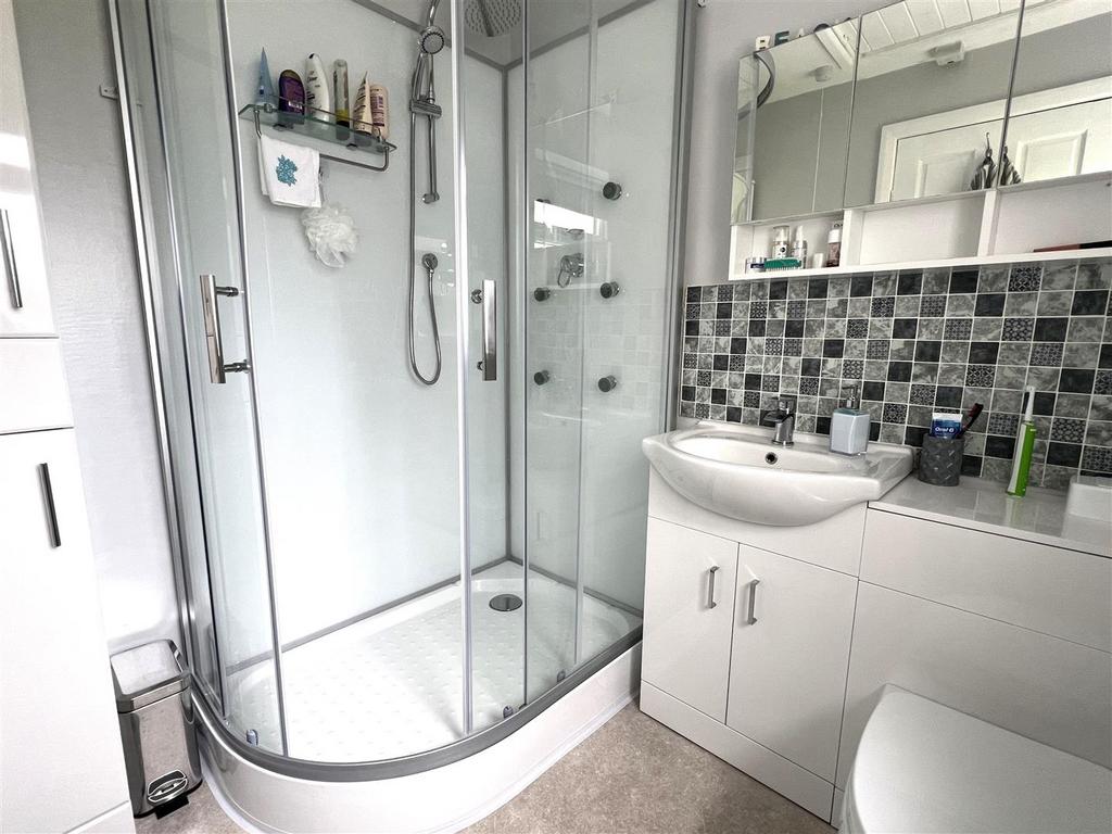 Family Shower Room