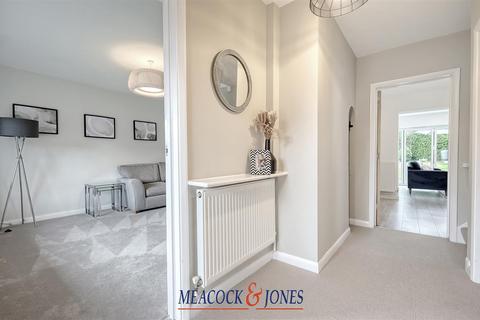 7 Lyndhurst Way, Hutton, Brentwood, CM13 2QZ