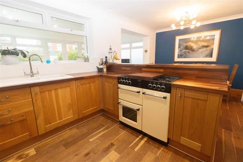 4 bedroom semi-detached house for sale, Beach Road, Tynemouth