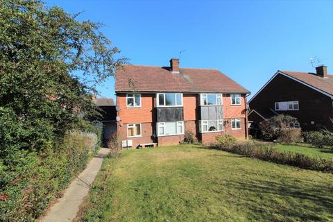 3 bedroom maisonette to rent, Gerrards Close, London N14