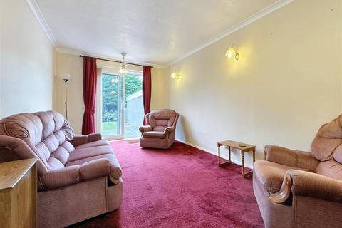 2 bedroom semi-detached bungalow for sale, Pitt Way, Farnborough