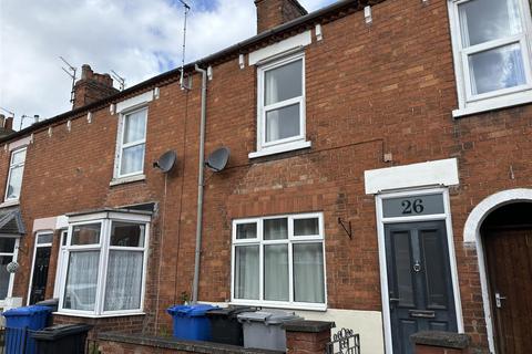 3 bedroom terraced house to rent, Station Road, Desborough