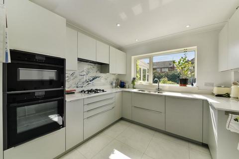 21 Cedar Avenue, Ruislip, HA4 6UJ