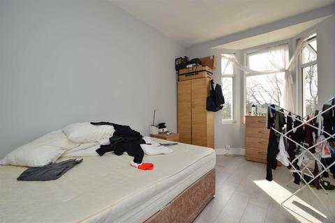 5 bedroom terraced house for sale, Upper Road, Plaistow, E13 0EX