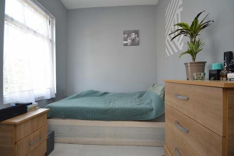 5 bedroom terraced house for sale, Upper Road, Plaistow, E13 0EX