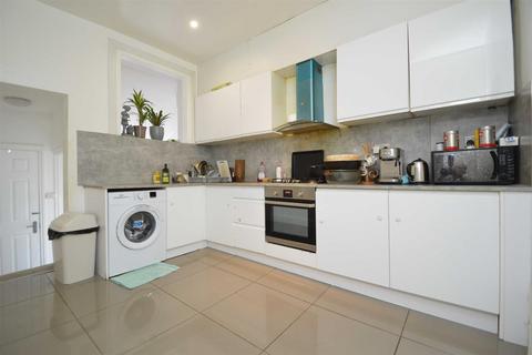 124 Upper Road, London, E13 0EX