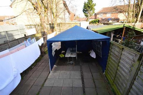 124 Upper Road, London, E13 0EX