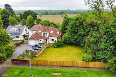 4 bedroom detached house for sale, Coniscliffe Road, Darlington