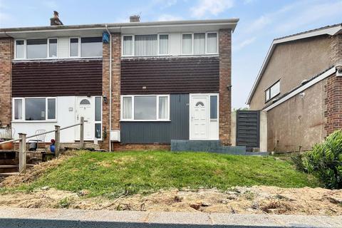 3 bedroom end of terrace house for sale, St. Francis Drive, Wick, Bristol