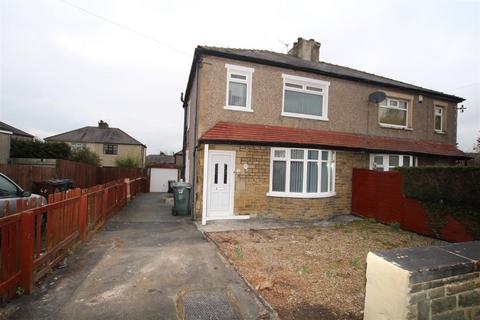 3 bedroom semi-detached house to rent, Lodore Road, Bradford