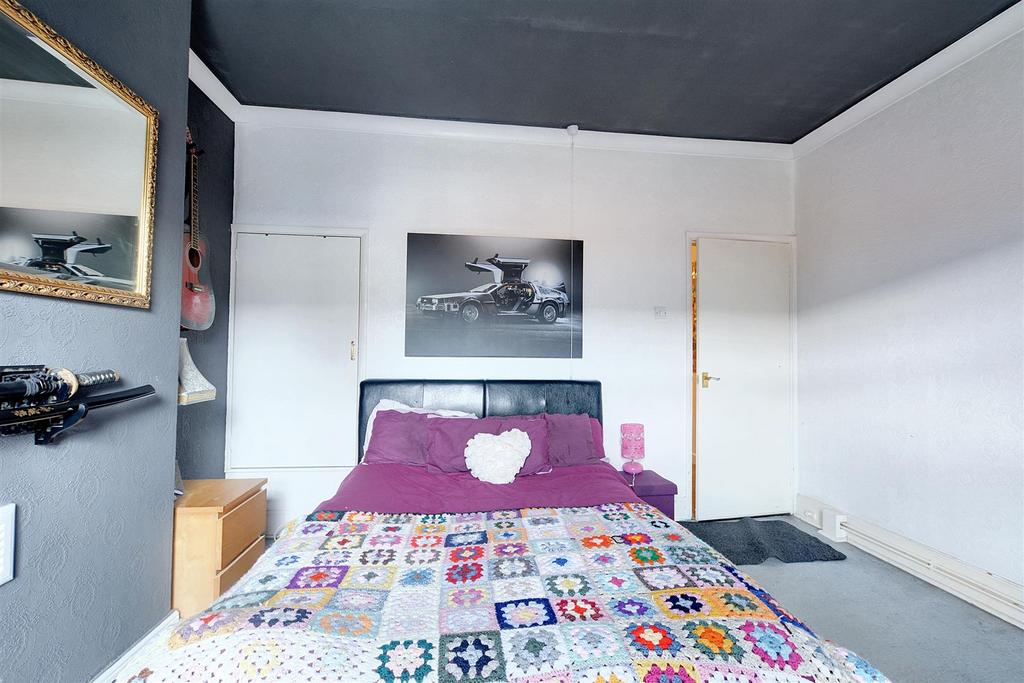 Bedroom 1 2.jpeg