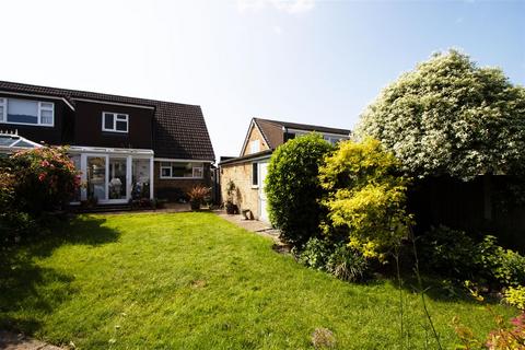3 bedroom semi-detached house for sale, Scrub Rise, Billericay CM12