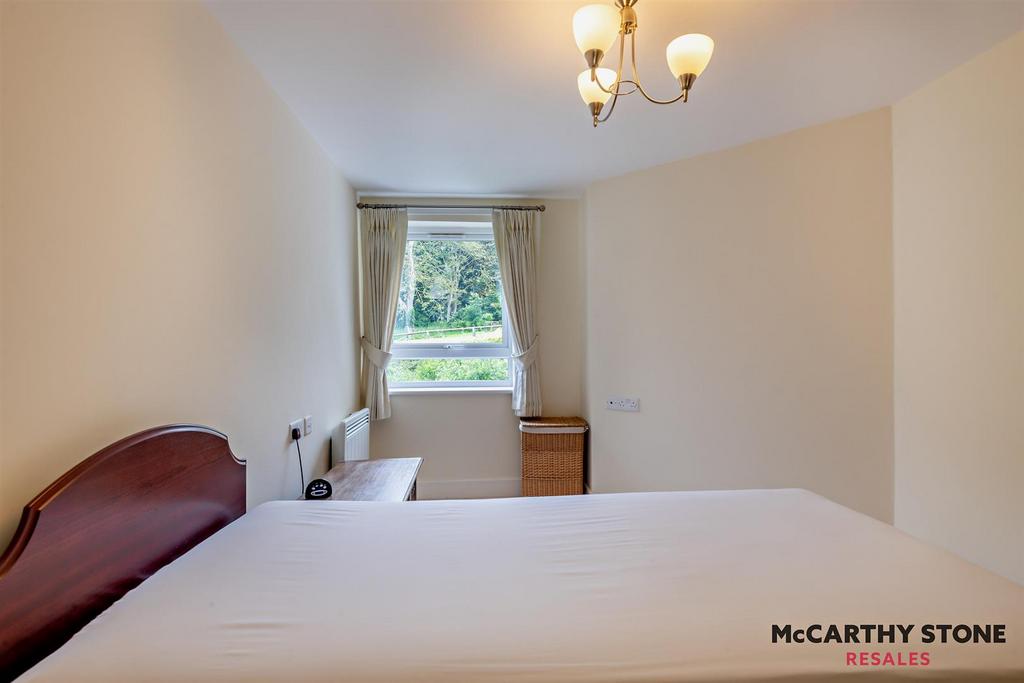 8600557-interior12-800.JPG
