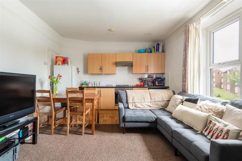 2 bedroom flat to rent, Crookes, Sheffield S10