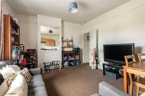 2 bedroom flat to rent, Crookes, Sheffield S10