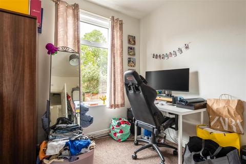 2 bedroom flat to rent, Crookes, Sheffield S10