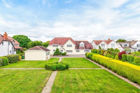 5 bedroom detached house for sale, West Road, Nottage, Porthcawl, Bridgend County Borough, CF36 3RT