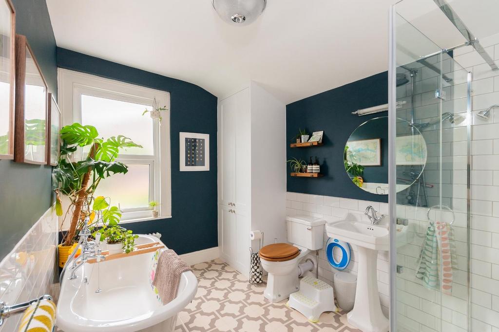 3 A0 GRSV - Bathroom C.jpg