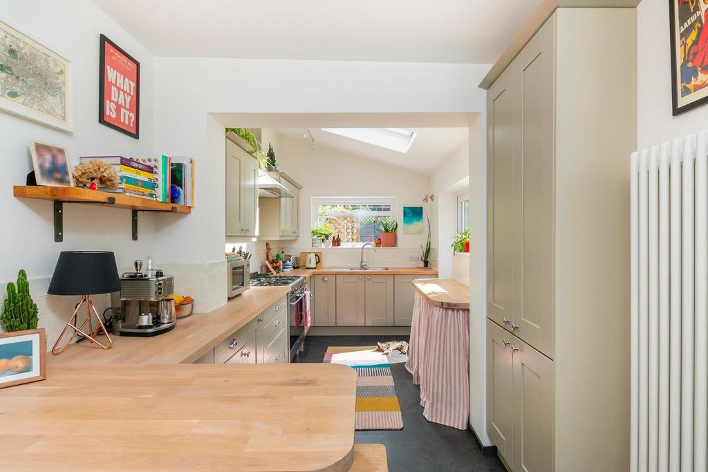 3 A0 GRSV - Kitchen E.jpg