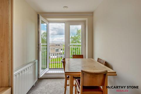 1 bedroom apartment for sale, Goodes Court, Baldock Road, Royston, Herts, SG8 5FF