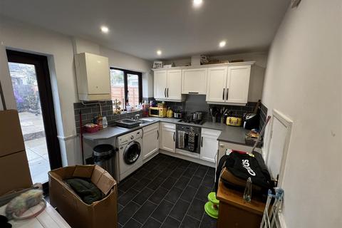 2 bedroom terraced house for sale, Dale Close, Dunstable