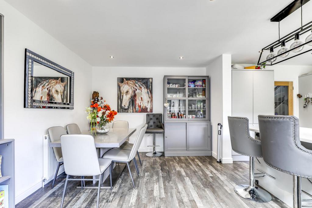 Large Open Plan Kitchen/Dining/Family Room