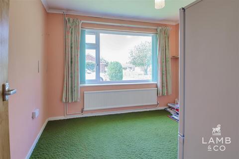 2 bedroom semi-detached bungalow for sale, Stanmore Way, Clacton-On-Sea CO16